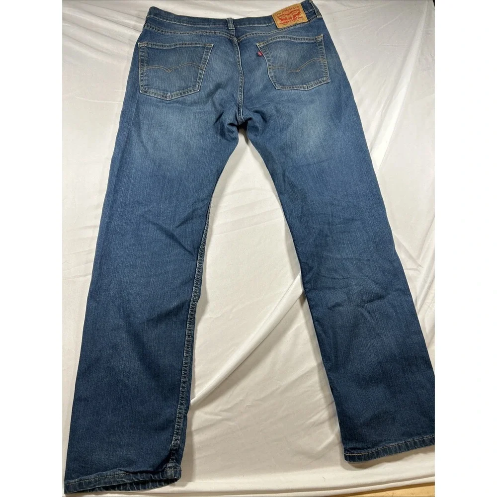 Levi's 505 Jeans Mens 34x32 Blue Medium Wash Straight Denim Zip Fly Distressed